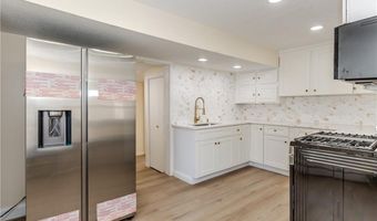 30 Bear Hill Rd, Cumberland, RI 02864