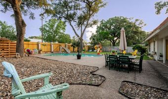 1820 Clare Dr, Alice, TX 78332