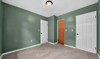 7430 Whitewood Dr, Ashtabula, OH 44004