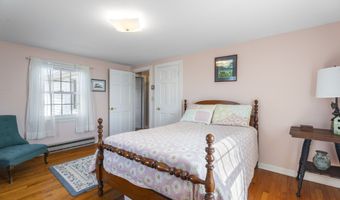 37 Seaview Ave, Branford, CT 06405