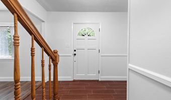 93 Idlebrook Ln, Aberdeen, NJ 07747