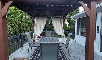 20 Wild Berry Dr, Cranston, RI 02920