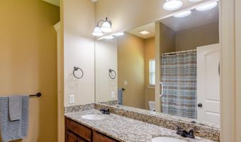 301 SANDLEWOOD Dr, Benton, AR 72015