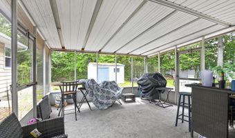28 CEDAR St, Bayville, NJ 08721