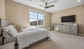 821 GREENWICH Dr, Ambler, PA 19002