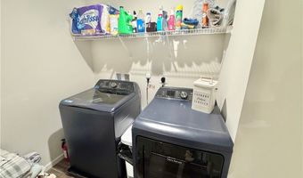 117 Fall Lake Ln, Amherst, OH 44001