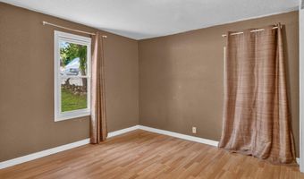 1035 Fairview Ave, Alma, MI 48801