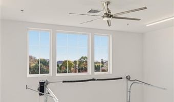 55 John Clarke Rd 3, Middletown, RI 02842