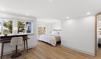 102 Lincoln Ave, East Providence, RI 02915