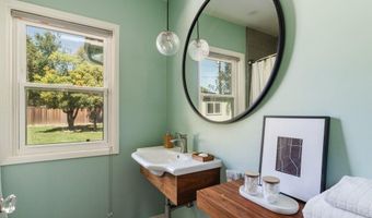 2061 N Roosevelt Ave, Altadena, CA 91001