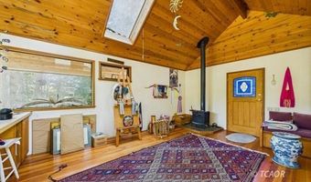 14361 Maple Creek Rd, Arcata, CA 95550