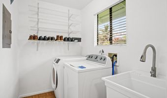 45-3321 KAMANI St, Honokaa, HI 96727