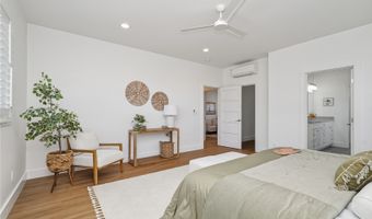 5872 Haleola St, Honolulu, HI 96821