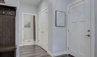1614 STANTON Cir, Appleton, WI 54915