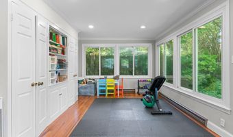 5121 BALTAN Rd, Bethesda, MD 20816