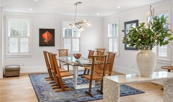 24 School St, Newport, RI 02840