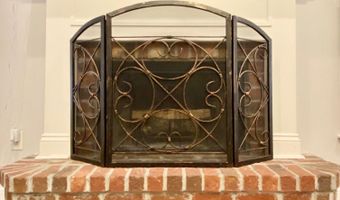 609 Shadowlawn Dr, Berwick, LA 70342