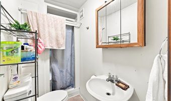 270 N Brookfield Rd, Barre, MA 01005