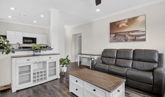 8001 White Spruce Trl, Bauxite, AR 72011