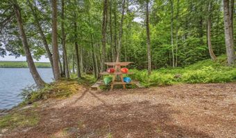 30 Beaver Bog Ln, Abbot, ME 04406