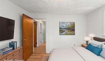 4 Reed Pl, East Greenwich, RI 02818