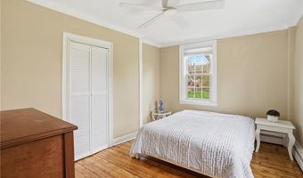 48 Constitution St 1, Bristol, RI 02809