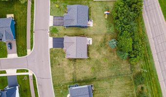 1604 St Andrews Dr, Altoona, WI 54720