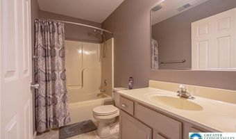 1276 Old Gate Rd, Allen, PA 18067