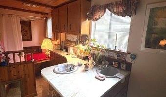 850 Gambier Dr, Alford, FL 32420