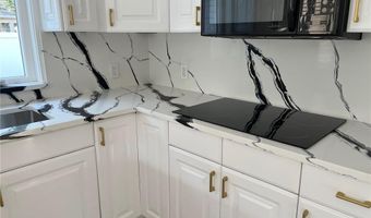 55 Brookfield Dr, Cranston, RI 02920