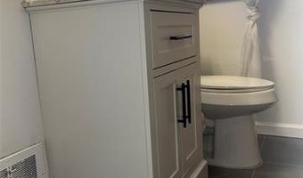 15854 Englewood Ave, Allen Park, MI 48101