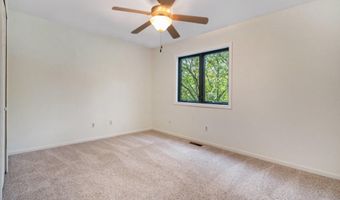 2174 Overlook Ct, Ann Arbor, MI 48103