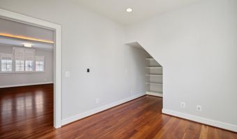 8802 NORTHERN SPRUCE Ln, Alexandria, VA 22309