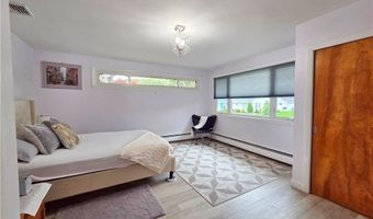 141 Glen Ridge Rd, Cranston, RI 02920