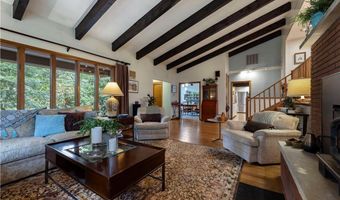 165 Kent Dr, East Greenwich, RI 02818