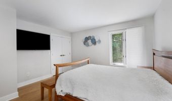 16 Perona Rd, Andover, NJ 07821