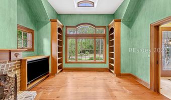 46 Hawthorne Rd, Bluffton, SC 29910