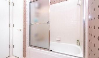2734 Winter Garden Ct, Ann Arbor, MI 48105