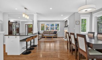 6430 KENHOWE Dr, Bethesda, MD 20817
