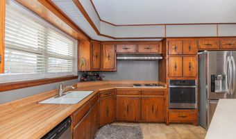 5807 CONTENTED Ln, Amarillo, TX 79109