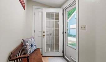 42 Brewster Rd, Barnstead, NH 03225