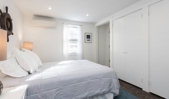 35 Mulford Ln, Amagansett, NY 11930