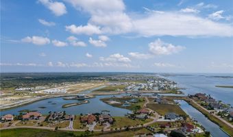 213 Bayview Dr, Aransas Pass, TX 78336