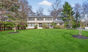 6 Amanda Ct, Airmont, NY 10952