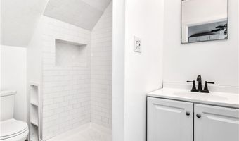 86 Woodward Ave 2, East Providence, RI 02914