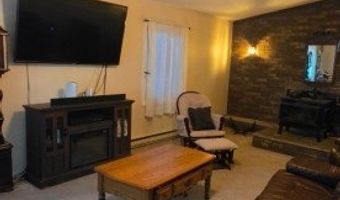 5 LakeView Dr S, Alloway, NJ 07419