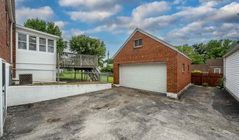 7040 Rhodes Ave, Affton, MO 63123