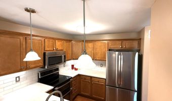 35 Governor Cir, Albany, NY 12208