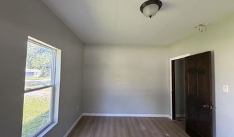 1301 Garland St, Allouez, WI 54301
