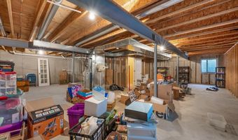 4041 Whitehall Ln, Algonquin, IL 60102